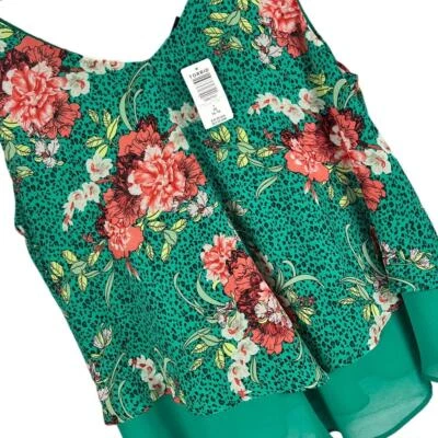 NWT TORRID Women's 1X (1) Green Floral Chiffon Double Layer V-Neck Tank Blouse - Image 1 of 4