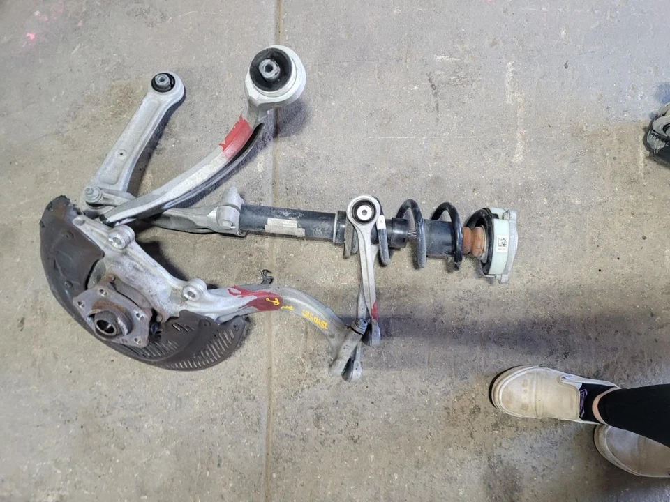 (LOCAL PICKUP ONLY) Passenger Right Front Knee Fits 18 AUDI A5 2035622 - Image 1 of 1