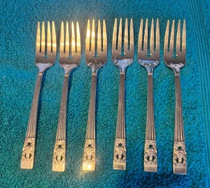 Oneida Coronation Silverplate Diamond Slot Salad Dessert Forks Set Of 6 Extra - Picture 1 of 3