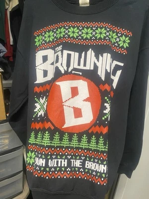 Suéter de Navidad The Browning Banda de Metal Feo Navidad Cuello Redondo Abajo Con El Marrón Foto 1 de 4
