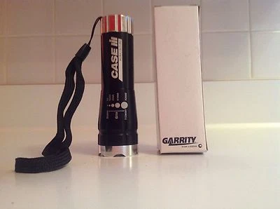 Nueva linterna LED con zoom Garrity Foto 1 de 3