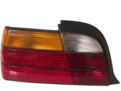 LUZ TRASERA IZQUIERDA BMW E36 CUPÉ 1992 1999 Foto 1 de 4