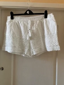 GEORGE LADIES WHITE LINED LACE LOOK SHORTS - SIZE LARGE - Picture 1 of 4