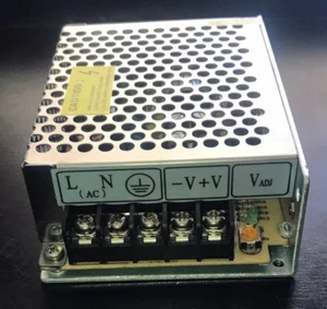 Enclosed AC DC Converter 1 Output 12V 4.2A 85 ~ 264 VAC Input 0Y30W-SM-12 - Picture 1 of 4