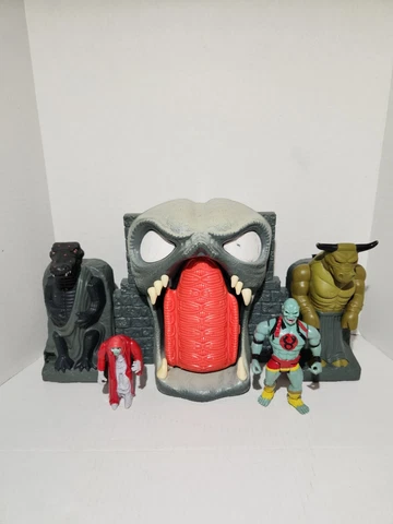 Vintage 1986 Thundercats Mumm-Ra's Tomb Fortress LJN Original w/ Mumm-Ra Figure Cover