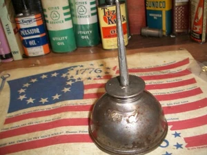 Embossed FORD MOTOR Script Thumb Oiler Oil Can Antique Car Parts 1930s Original - Picture 1 of 12