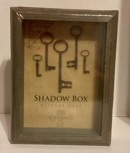 Vintage 2005 Green Tree Gallery Shadow Box Vitrine 5x7" versiegelt - Bild 1 von 6