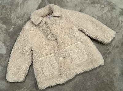 Abrigo de peluche Sherpa beige crema chaqueta 2-3 años talla 98 ZARA para niñas pequeñas Foto 1 de 4