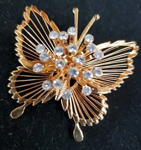 1960s MONET Spinneret Butterfly Brooch Rhinestone 3D Gold Tone Wire Pin SIGNED - Picture 1 of 4