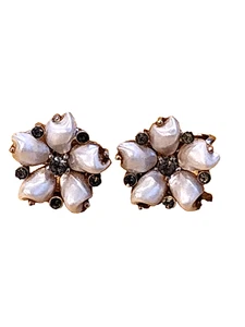 Vintage Crown Trifari Sorrento Baby Tooth Faux Rhinestone Floral Clip Earrings - Picture 1 of 5
