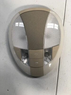 2003 MERCEDES W211 E320 TAN BEIGE OVERHEAD REAR DOME LIGHT - Image 1 of 3