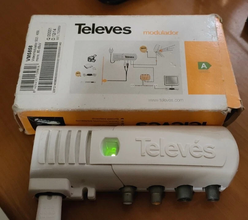 TELEVES 5858 MODULATORE DIGITALE UNIVERSALE AUTOALIMENTATO - UHF VHF - Immagine 1 di 4