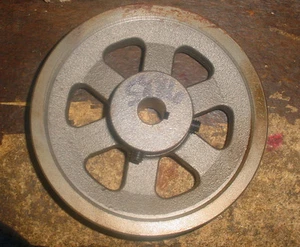 ROTARY SUNBELT CAST IRON PULLEY 5886 B1SB5886 MOWERS TRACTORS - Picture 1 of 4