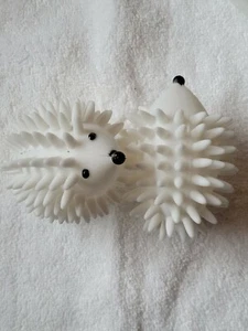 Reusable Washing Laundry Ball Hair Grab Dryer Clothes Washing Ball Hedgehog - Picture 1 of 4