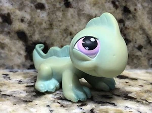 Littlest Pet Shop LPS No # Pastel Green IGUANA Purples Eyes Preowned - Picture 1 of 8