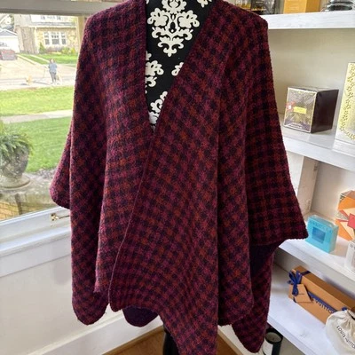 Boyne Valley Weavers Handmade Ireland Cloak Cape Shawl Wrap Wool Blend Sweater - Image 1 of 4