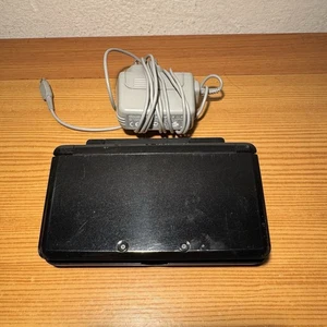 Nintendo 3DS Nera Console ORIGINALE COMPLETA Stilo Base Ricarica Caricabatterie - Foto 1 di 21