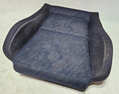 02-03 斯巴鲁 Impreza 右前乘客座椅底座下垫框架底部 — 第 1/4 张图片