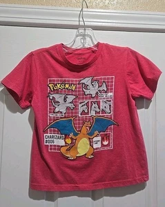(2022) POKEMON GRAPHIC T-SHIRT CHARIZARD #006 YOUTH SIZE S/C/P COTTON/POLYESTER - Picture 1 of 9