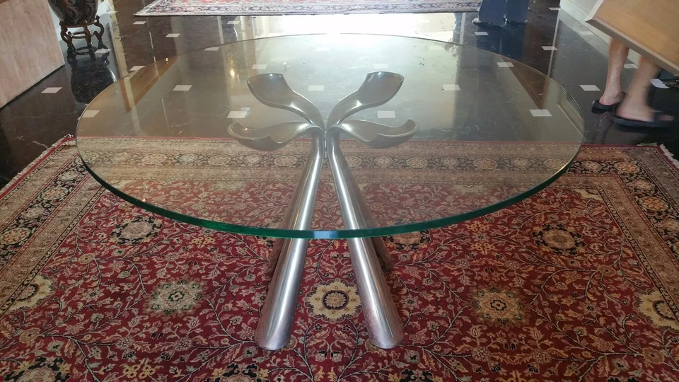 MESA DE COMEDOR SPORITI VITTORIO INTROINI AÑOS 70 ALUMINIO FUNDIDO Y VIDRIO - P Foto 1 de 4