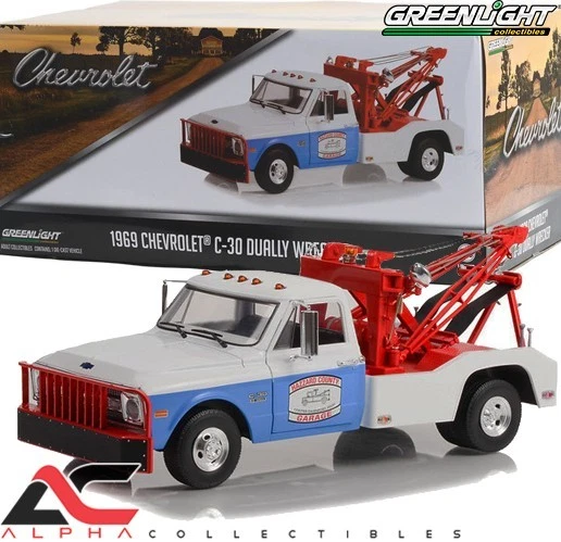 GREENLIGHT 13622 1:18 1969 CHEVROLET C-30 DUALLY COOTER'S WRECKER HAZZARD COUNTY - Image 1 of 1