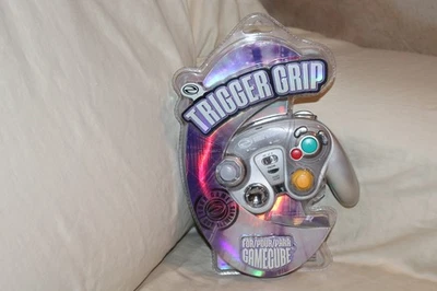 Game Elements Trigger Grip Nintendo GameCube Silver Wired Controller New Sealed - Image 1 of 4