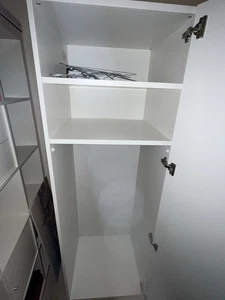 Schmaler Kleiderschrank (weiß) - Bild 1 von 3