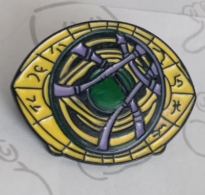 Значок Doctor Strange Eye of Agamotto Marvel Disney - Изображение 1 из 2