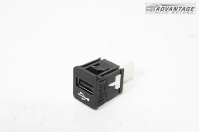 BMW 740I XDRIVE G12 2017-2022 consola central adaptador USB puerto de carga OEM Foto 1 de 4