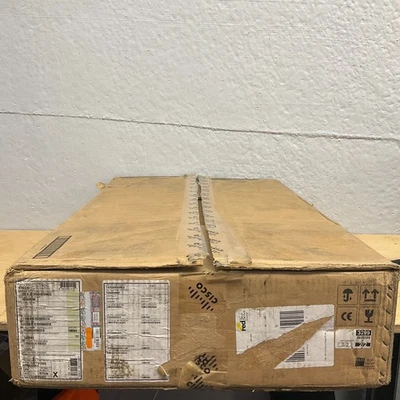 NEW Cisco UCSC-C220-M5SX Server x2 Xeon Silver 4110 64GB x3 1TB HDDs NEVER USED - Image 1 of 4