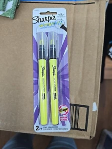 Sharpie Clear View Highlighter Stick Yellow Smear Guard ink Bright 2 Pack New - Picture 1 of 1