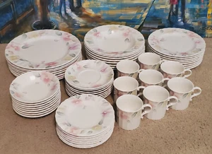MIKASA MAXIMA SILK BLOSSOMS / LOT OF 8x 7-PIECE PLACE SETTINGS (56 TOTAL PIECES) - Picture 1 of 8