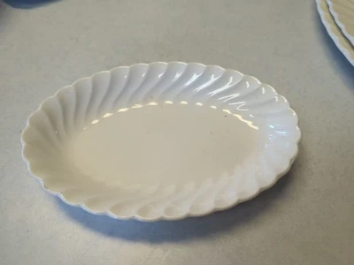 Johnson Brothers Snowhite Regency,小号椭圆形香味盘,英国制造 — 第 1/4 张图片