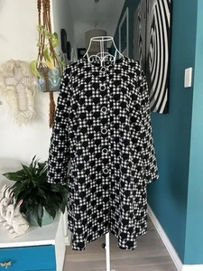 Taking Shape TS Black/White Patterned Coat With Pockets. Size 18 - Picture 1 of 7