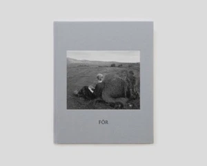 För by Agnieszka Sosnowska (Signed Hardcover) - Foto 1 di 11