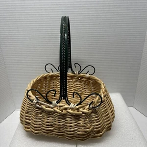 Nantucket Vintage Woven Basket With Green Metal Handle 11x12 - 4" Deep - Picture 1 of 6