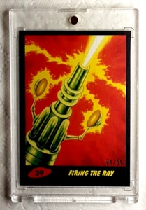 2017 Mars Attack's The Revenge Black Card 39 FIRING THE RAY - Picture 1 of 2