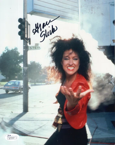 GRACE SLICK HAND SIGNED 8x10 COLOR PHOTO      BEST POSE EVER         JSA Cover