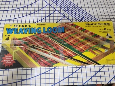 Spear’s Weaving Loom Size 4 Vintage Wooden Tabletop Craft Loom Made in England - Image 1 of 4