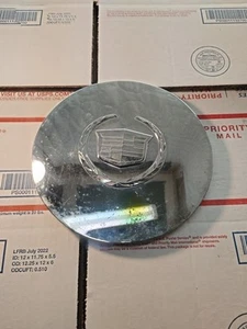 2002-2006 CADILLAC ESCALADE WHEEL CENTER CAP OEM 9594877 - Bild 1 von 4
