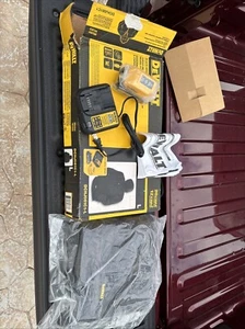 DeWalt Heated Hoodie Kit Complete NEW Other Size Large DCHJ061C1 Dewalt 20volt - Picture 1 of 10