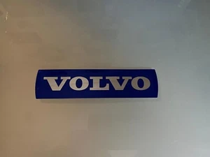 Stemma griglia radiatore VOLVO C30 V50 S60 V70 XC90 piccolo 31214625 ORIGINALE - Foto 1 di 5