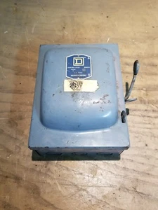 Square D D96351 Series A1 30 Amp 240 Volt Safety Switch MB-1332-Z12 - Picture 1 of 1