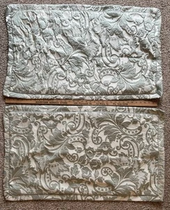 Set 2 federe cuscino Pier 1 Imports king size testurizzate verde salvia avorio paisley - Foto 1 di 13