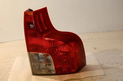 07 08 09 10 11 12 Luz trasera derecha pasajero Volvo XC90 30692 Foto 1 de 4