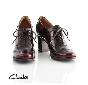 Clarks Artisan Brogues Burgundy Leather Lace Up Bootie Heels Witchy Academia 9 - Picture 1 of 22