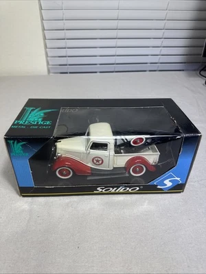 Solido Prestige Metal Die Cast Texaco Gasoline Motor Oil Wrecker Tow Truck. - Image 1 of 4