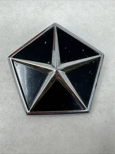 1986 DODGE 600 Pentastar Trunk Emblem Flipper Lock Cover 4229712 - Picture 1 of 3