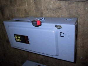 SQUARE D HEAVY DUTY SAFETY SWITCH FUSEABLE DISCONNECT 30a single phase 240v 2 pl - Picture 1 of 2