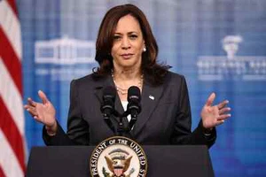 Postal Brillante KAMALA HARRIS 49º VICEPRESIDENTE VP DE LOS ESTADOS UNIDOS 4X6 - Imagen 1 de 1